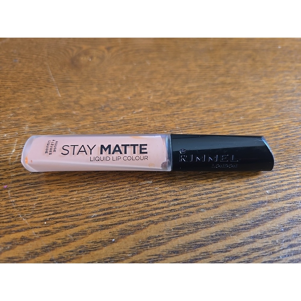 Rimmel Stay Satin Liquid Lip Colour 703 Vanilla Lovin